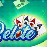 Bốn lá bài Ách với biểu tượng bích, nhép, rô và cơ, bên cạnh chữ Belote nổi bật trên nền xanh lục