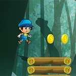 Nhân vật hoạt hình đội mũ xanh đang nhảy qua các khúc gỗ trong rừng, với hai đồng xu vàng phía trước