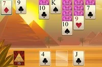 Trò chơi Pyramid Solitaire với bố cục Klondike