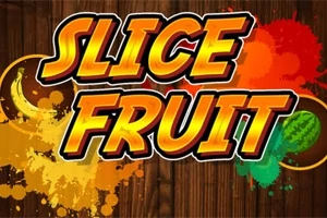 Chữ SLICE FRUIT nổi bật trên nền gỗ với các vết màu sắc sặc sỡ từ lát trái cây