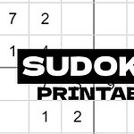 Hình ảnh có chữ SUDOKU PRINTABLE in đậm ở phía trước với hình nền là bảng số