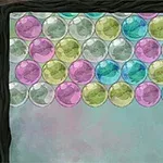 Một lưới gồm nhiều bong bóng màu pastel được sắp xếp theo hàng ở phần trên của hình ảnh